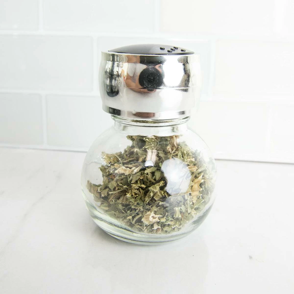 Home-Basics Kitchen & Dining Home Basics 16pc. Revolving Spice Rack 7 Home-Basics Kitchen & Dining Home Basics 16pc. Revolving Spice Rack - Image 5